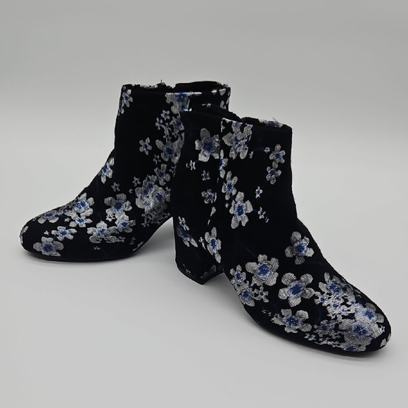 SO Shoes - SO Floral Embroidered Ankle Boots - Black and Blue